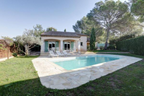 villa de charme, 8 pers, climatisée, piscine chauffée, calme garanti